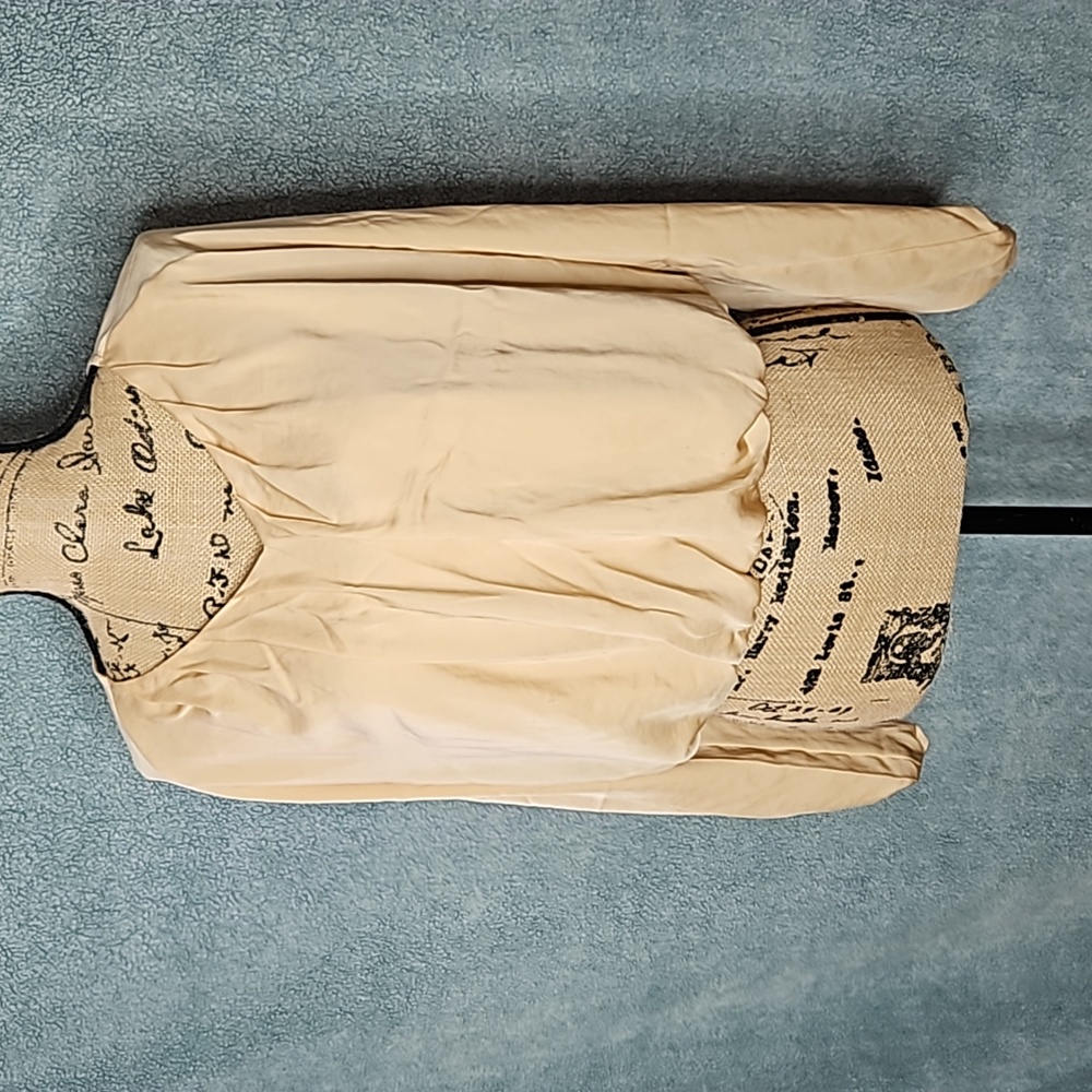 Express Blouse - Picture 2 of 4
